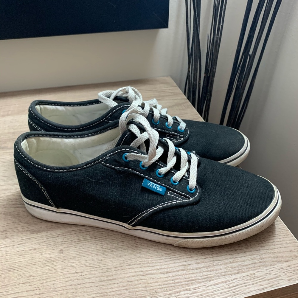Black vans